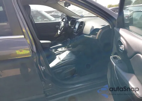 2017 Jeep Cherokee Latitude 4X4 from USA, damaged, VIN 1C4PJMCBXHW621657